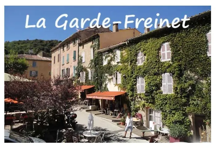 Gite A L'Ombre Des Chenes