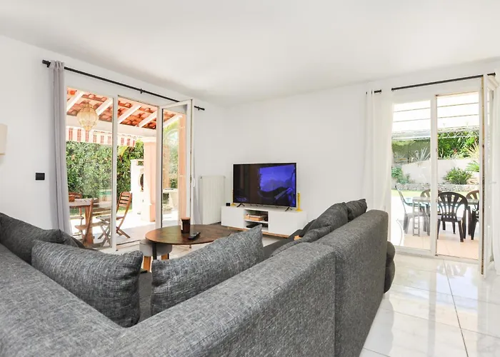 Awesome Home In La Roquette-Sur-Siagne